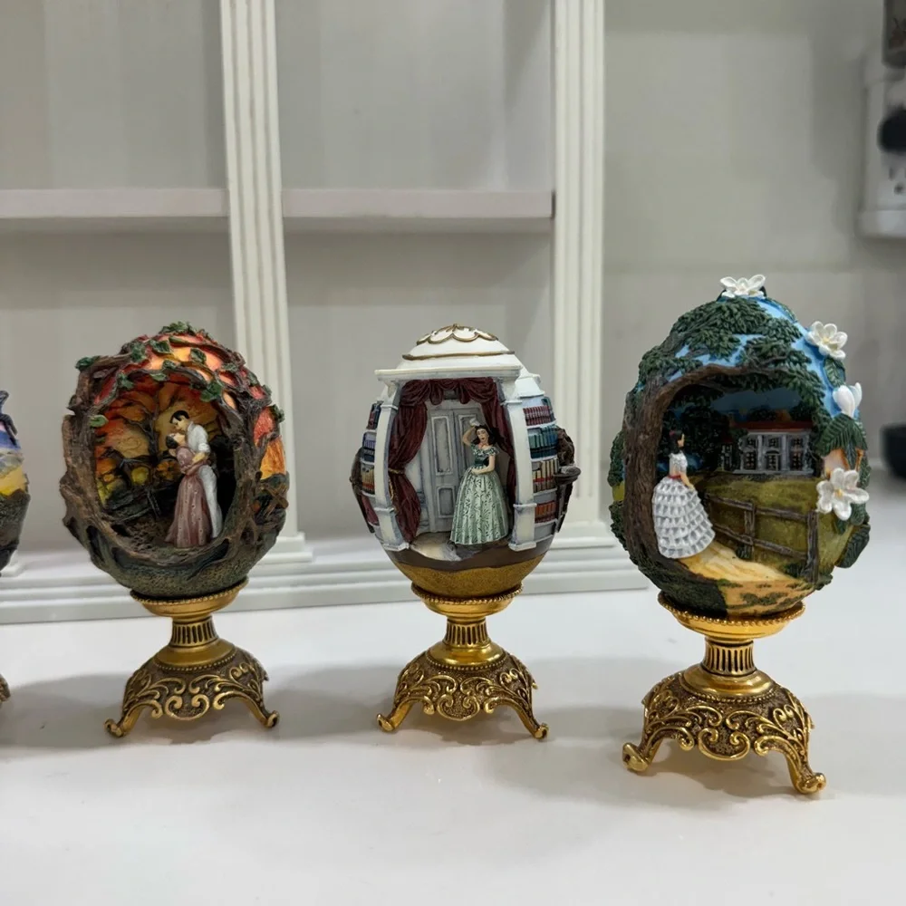 FRANKLIN MINT GONE WITH THE WIND EGG COLLECTION with display